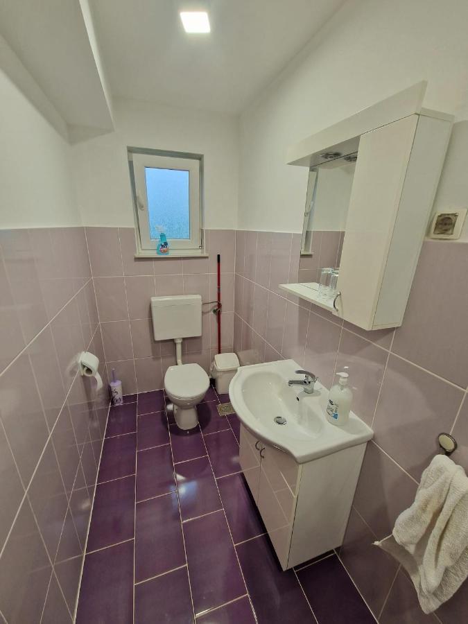 Guesthouse Ella Слуни Экстерьер фото